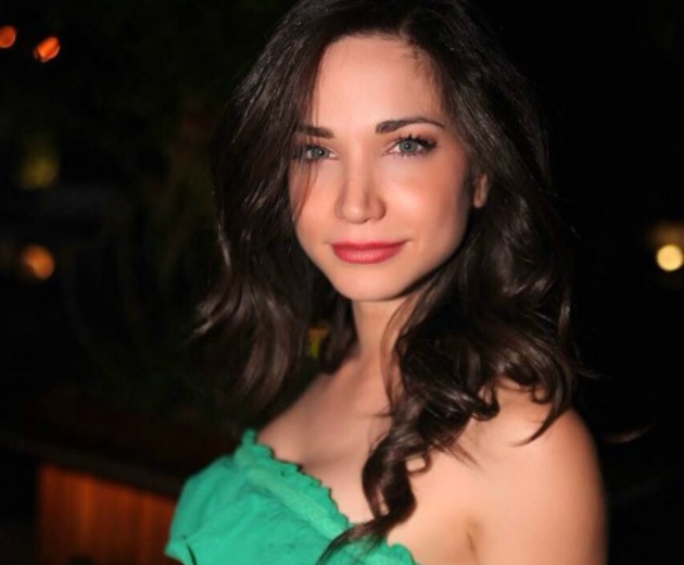 Το αποκαλυπτικό σταυροπόδι της Κατερίνας Γερονικολού – ΦΩΤΟ