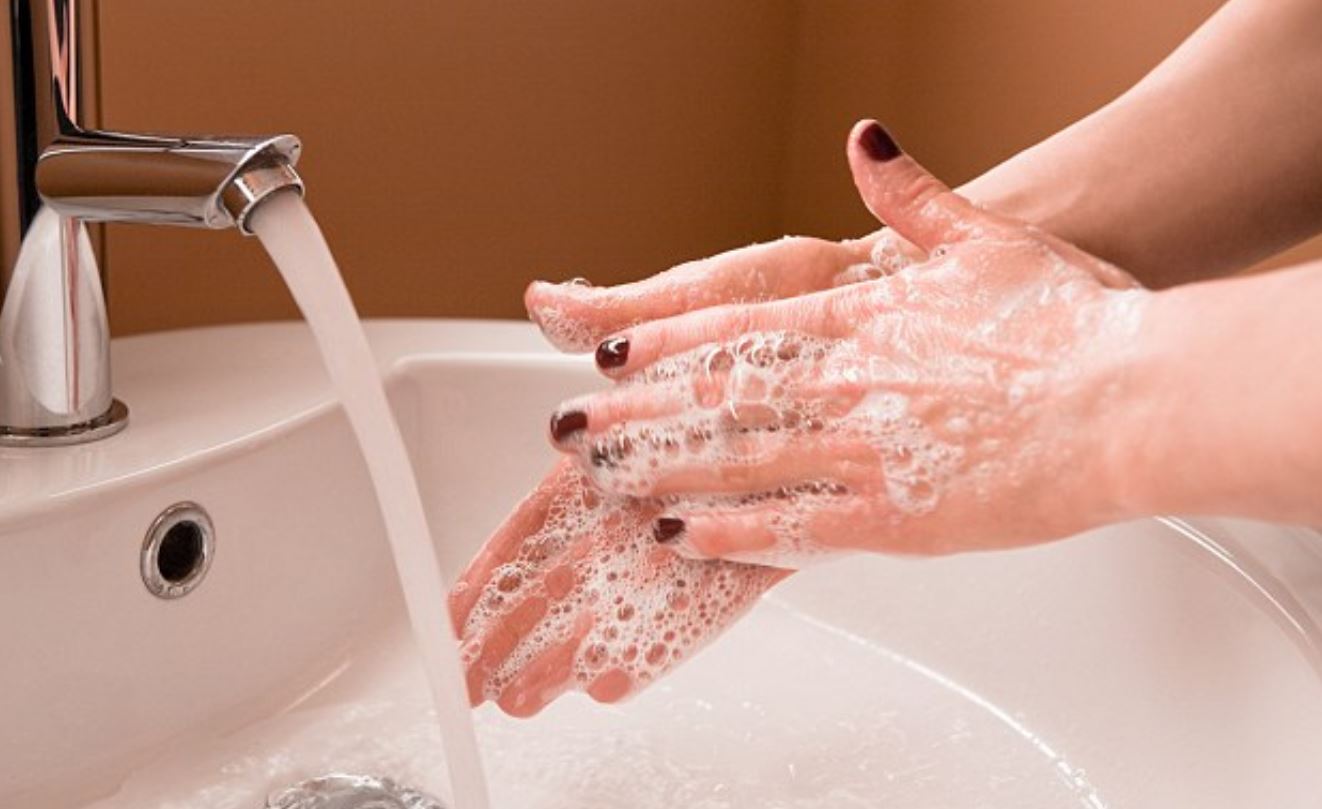 Πόση ώρα πρέπει να πλένετε τα χέρια σας και ο καλύτερος τρόπος για να το υπολογίσετε