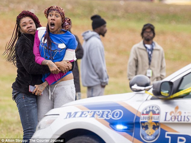 ΗΠΑ: Μακελειό με δύο νεκρούς και 4 τραυματίες – Άνοιξαν πυρ εναντίον οικογενειών – ΒΙΝΤΕΟ