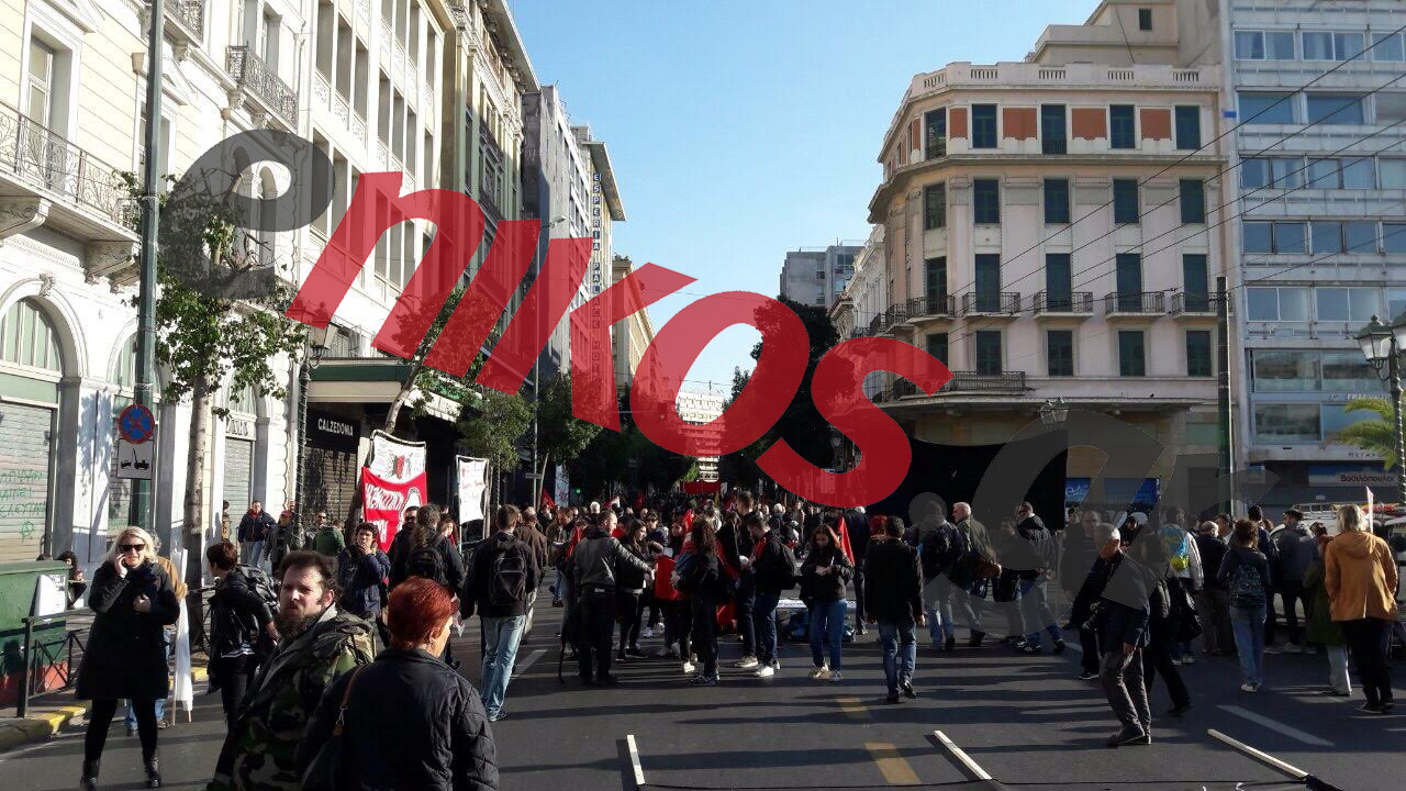 Σε εξέλιξη οι προσυγκεντρώσεις για τον εορτασμό του Πολυτεχνείου – ΦΩΤΟ