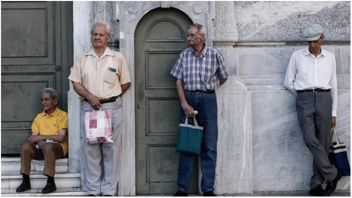 Τα «παράθυρα» για σύνταξη πριν από τα 62 και τα νέα όρια ηλικίας