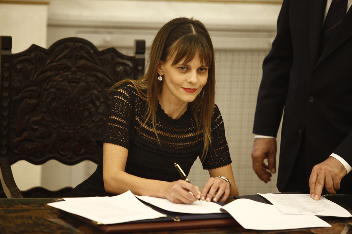 Η Αχτσιόγλου στο ΣΕΠΕ: Στόχος μας η αντιμετώπιση της αδήλωτης εργασίας