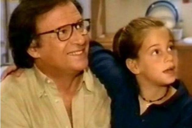 Το κοριτσάκι του “Πάτερ Ημών” τομεάρχης στην ΟΝΝΕΔ