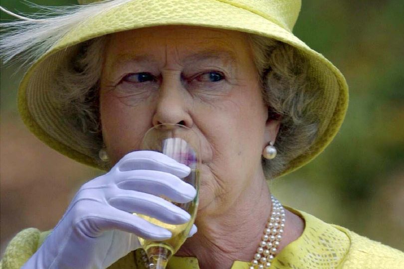 Δεν φαντάζεστε πόσα ξόδεψε η βασίλισσα Ελισάβετ για τρόφιμα μέσα σε ένα χρόνο