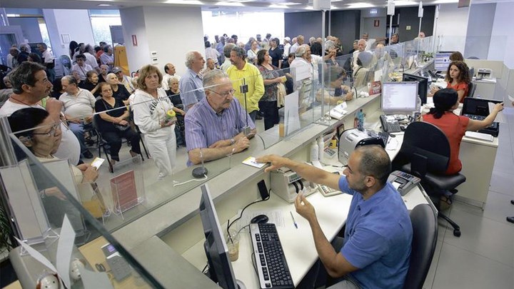 Πάνε ταμείο 30.000 δικαιούχοι εφάπαξ και μερισμάτων