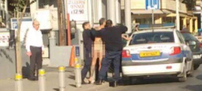 Πανικός στη Λευκωσία – Άνδρας βγήκε γυμνός στους δρόμους και δάγκωσε αστυνομικούς – ΦΩΤΟ