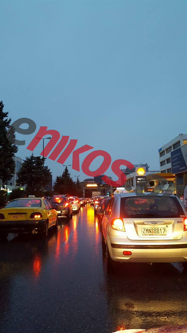 Μποτιλιάρισμα στην Κηφισίας – ΤΩΡΑ – ΦΩΤΟ