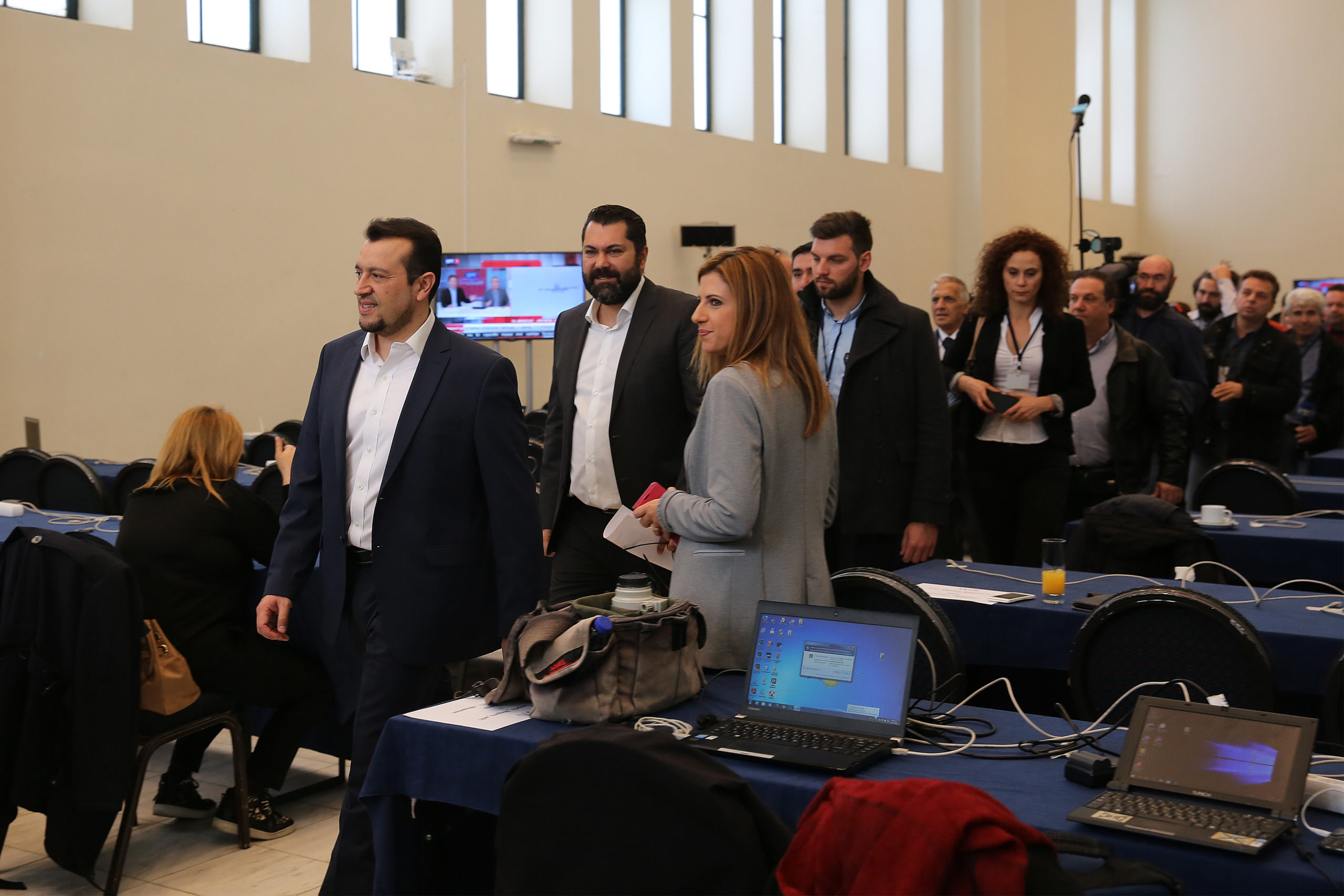 Δεκάδες δημοσιογράφοι απ’ όλον τον κόσμο στο Ζάππειο για την επίσκεψη Ομπάμα – ΦΩΤΟ