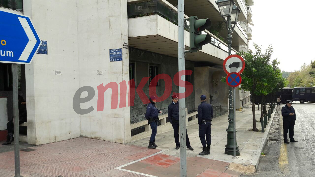 Νέες ΦΩΤΟ από το κέντρο της Αθήνας – Ακροβολισμένοι αστυνομικοί