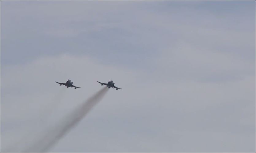 Το εντυπωσιακό σόου της ομάδας αεροπορικών επιδείξεων στον Φλοίσβο -ΒΙΝΤΕΟ
