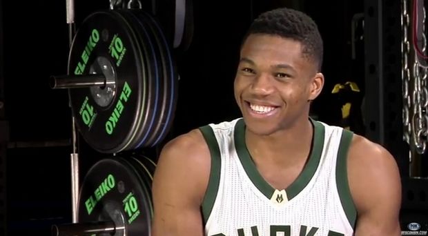 Ποιους διάσημους θα επέλεγε για γονείς ο Γιάννης Αντετοκούνμπο – ΒΙΝΤΕΟ