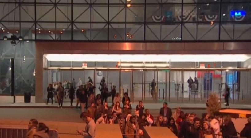 Αποχωρεί ο κόσμος από το επιτελείο της Χίλαρι – ΤΩΡΑ