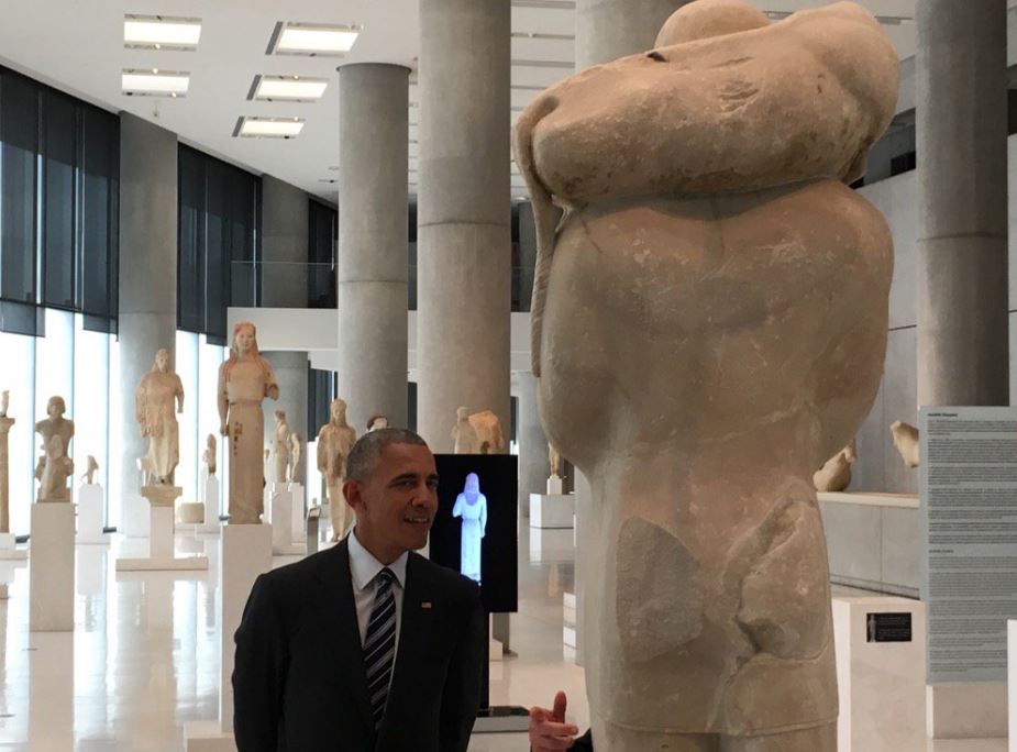 Με χαλαρή διάθεση ο Ομπάμα στον Παρθενώνα και το Μουσείο της Ακρόπολης
