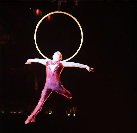 Σοκ προκαλεί το ατύχημα ακροβάτη του Cirque du Soleil – ΦΩΤΟ – ΒΙΝΤΕΟ