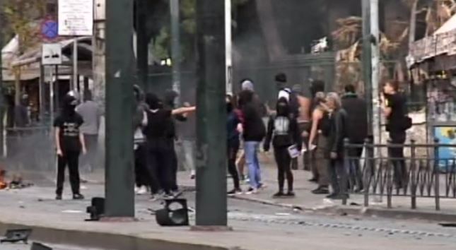 Πεδίο μάχης το Πολυτεχνείο – ΒΙΝΤΕΟ