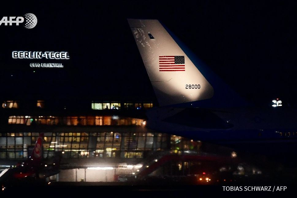 Έφτασε ο Ομπάμα στο Βερολίνο – ΤΩΡΑ