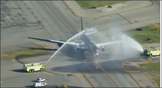 Αψίδα θριάμβου στο αεροδρόμιο της Ουάσινγκτον για τον Τραμπ – ΒΙΝΤΕΟ