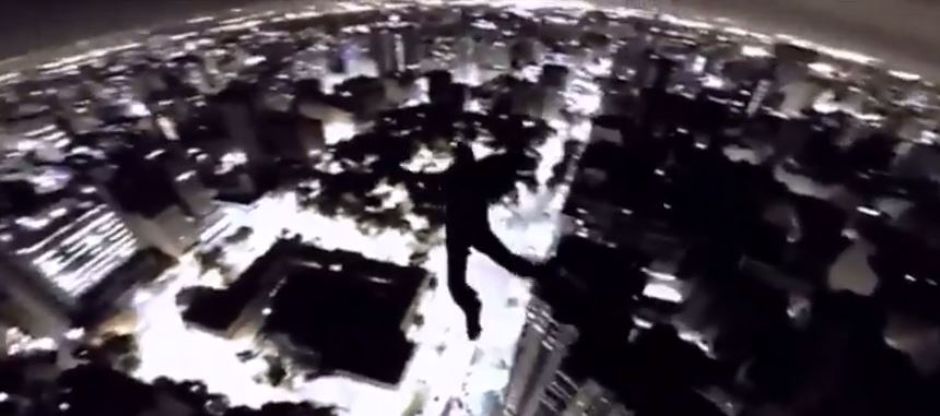 Βραζιλία – Αλεξιπτωτιστές έπεσαν από ουρανοξύστη 40 ορόφων – ΒΙΝΤΕΟ