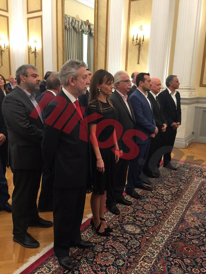 Η 30άρα υπουργός Εργασίας στην ορκωμοσία της κυβέρνησης – ΦΩΤΟ