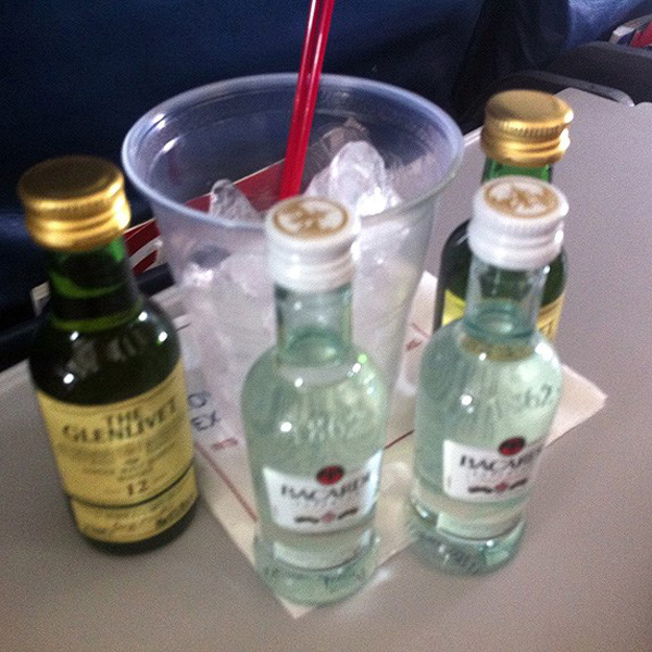 Perierga.gr-10+1 ενοχλητικοί τύποι επιβατών στο αεροπλάνο