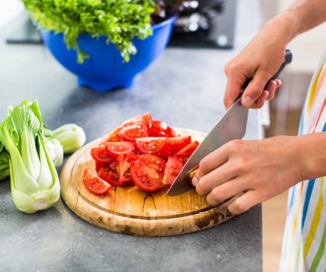 Γιατί ο τρόπος που μαγειρεύουμε σχετίζεται με το βάρος μας