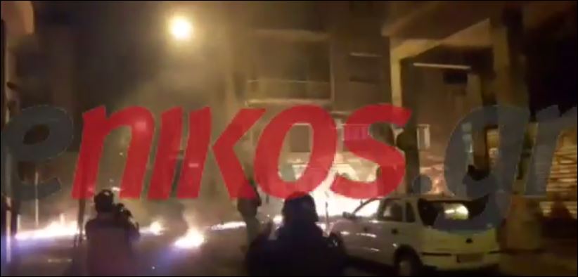 Διαδηλωτές πετούν μολότοφ στα ΜΑΤ – ΒΙΝΤΕΟ