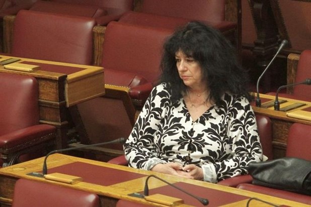 Βαγενά: Θέλω να πεθάνω στο θεατρικό σανίδι και όχι στη Βουλή