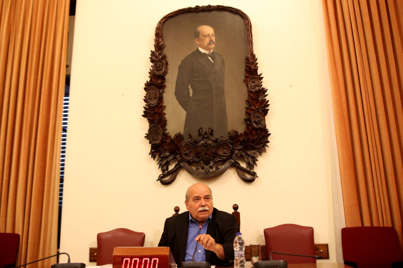 Συναίνεση στη Βουλή για το ΕΣΡ – Οι διάλογοι και όλο το παρασκήνιο – ΒΙΝΤΕΟ