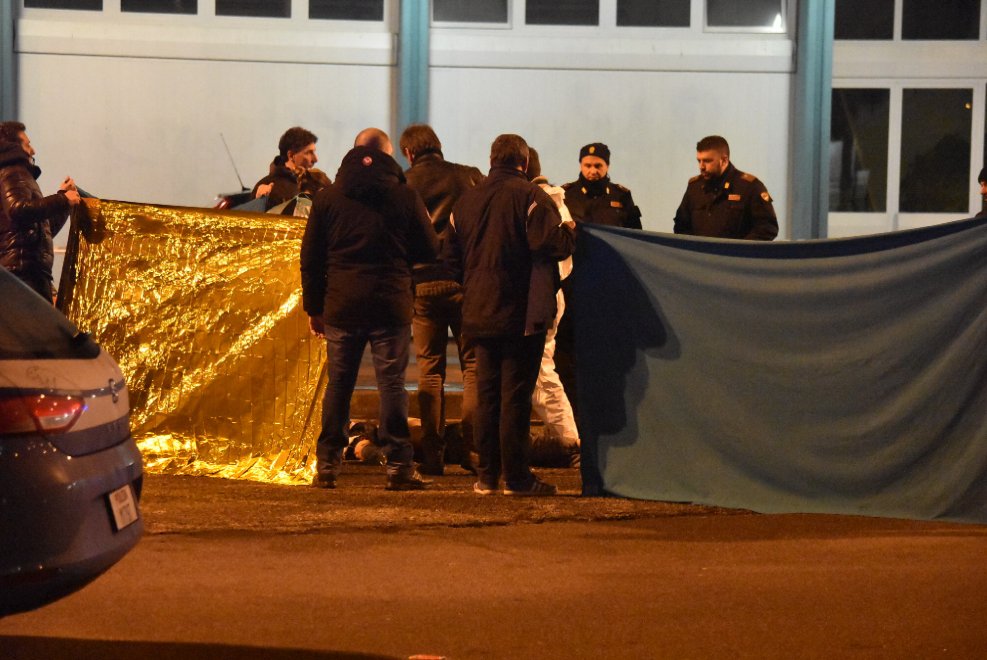 Οι πρώτες ΦΩΤΟ από τον νεκρό μακελάρη στο Μιλάνο – ΤΩΡΑ