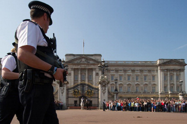 Η Σκότλαντ Γιαρντ ενισχύει την ασφάλεια γύρω από τα ανάκτορα του Μπάκιγχαμ