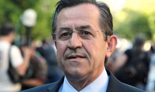 Ερώτηση Νικολόπουλου για τις γυναίκες και την αφανή εσωοικιακή εργασία