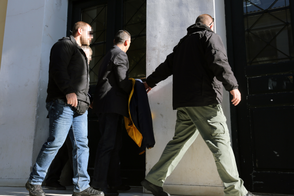 Ελεύθερος με περιοριστικούς όρους ο γιος του γνωστού τραγουδιστή – ΤΩΡΑ