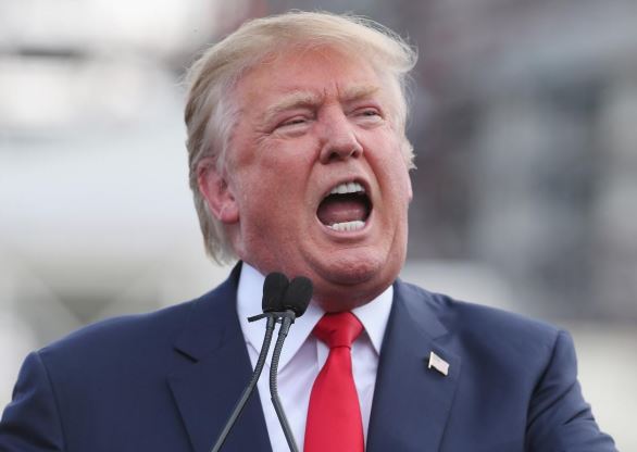 Τραμπ: Κυρώσεις για τις εταιρείες που μεταφέρουν θέσεις εργασίας εκτός ΗΠΑ