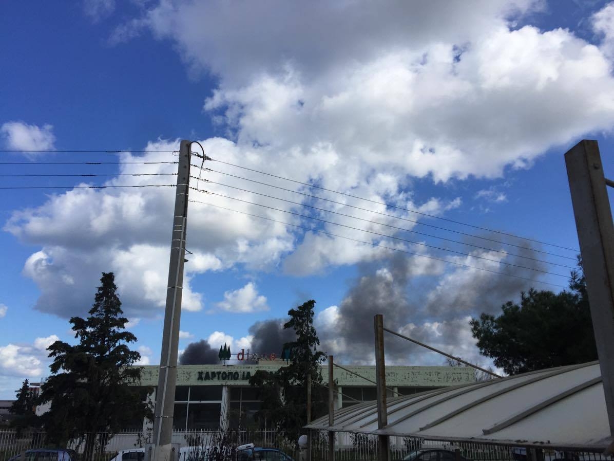 Μεγάλη φωτιά σε αποθήκη ξυλείας στη ΒΙΠΕ Ηρακλείου – ΦΩΤΟ