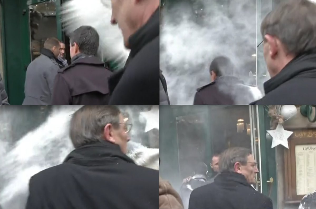 Πέταξαν αλεύρι στον Μανουέλ Βαλς – ΒΙΝΤΕΟ