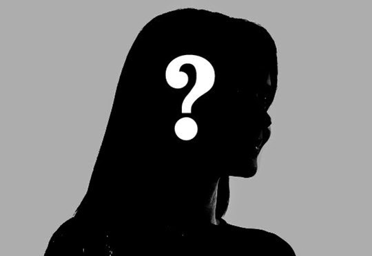 Ώρες αγωνίας για γνωστή ηθοποιό – Υπέστη καρδιακό επεισόδιο στο αεροπλάνο