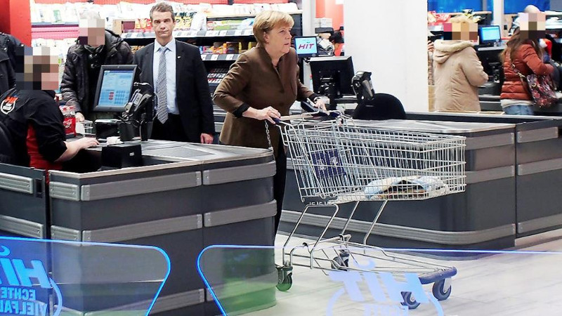 Η Μέρκελ βγήκε για ψώνια – ΦΩΤΟ