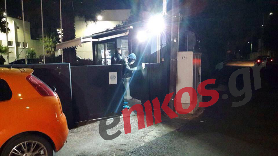 Άνδρες της σήμανσης συλλέγουν στοιχεία μετά τη ληστεία σε βιομηχανία αλλαντικών στην Κηφισιά – ΦΩΤΟ