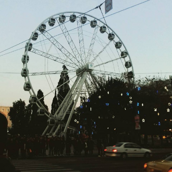 Ξηλώνουν την ρόδα στο Σύνταγμα – Ρεβεγιόν με 190.000 ευρώ