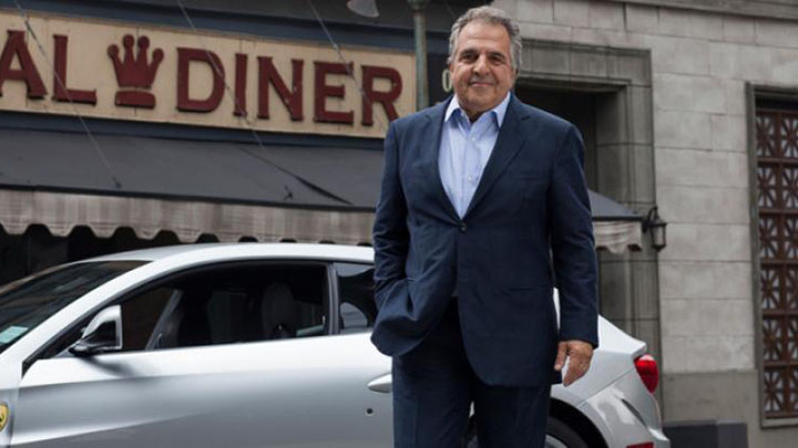 Ο ομογενής χρυσοχέρης πρόεδρος της Fox