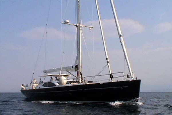 Ιταλία – Τρεις τουρίστες κάηκαν ζωντανοί πάνω σε ιστιοπλοϊκό