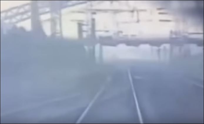 ΣΟΚ: Τρένο παρασύρει και σκοτώνει έξι εργάτες πάνω στις σιδηροδρομικές γραμμές – ΒΙΝΤΕΟ