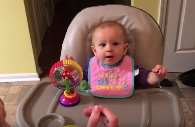 Δείτε την αντίδραση ενός μωρού που δοκιμάζει για πρώτη φορά μπρόκολο – ΒΙΝΤΕΟ