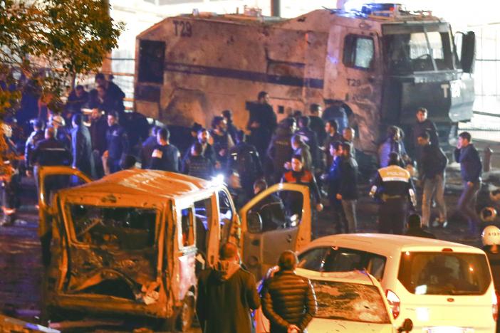 Τραγωδία στην Κωνσταντινούπολη – Τουλάχιστον 15 οι νεκροί μεταδίδει το Sputnik – ΦΩΤΟ