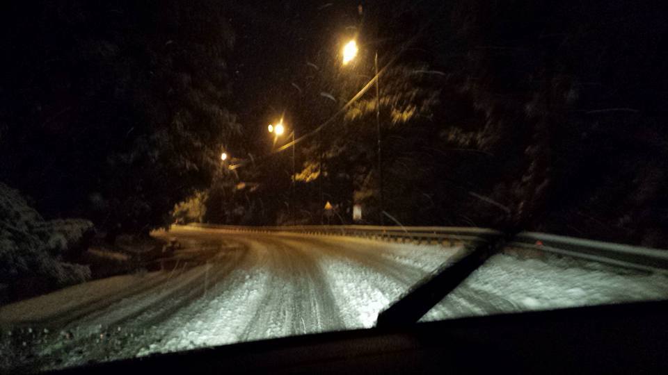 Διακοπή της κυκλοφορίας σε τμήμα της λεωφόρου Διονύσου λόγω χιονόπτωσης