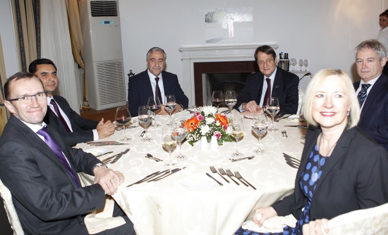 Κύπρος: Άμεση επανέναρξη των διαπραγματεύσεων αποφάσισαν Αναστασιάδης-Ακιντζί στο χθεσινό δείπνο