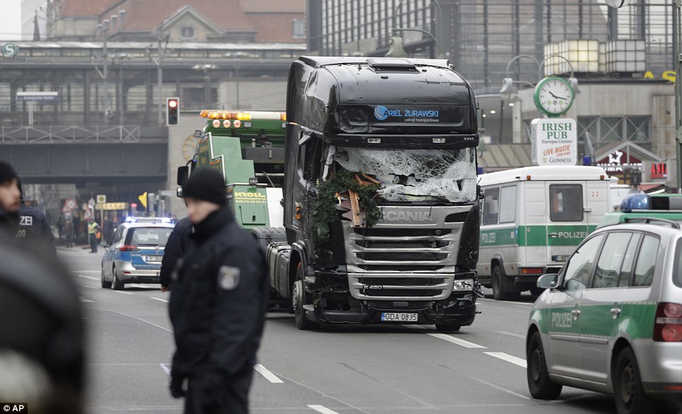 Το Ισλαμικό Κράτος ανέλαβε την ευθύνη για την επίθεση στο Βερολίνο – ΤΩΡΑ