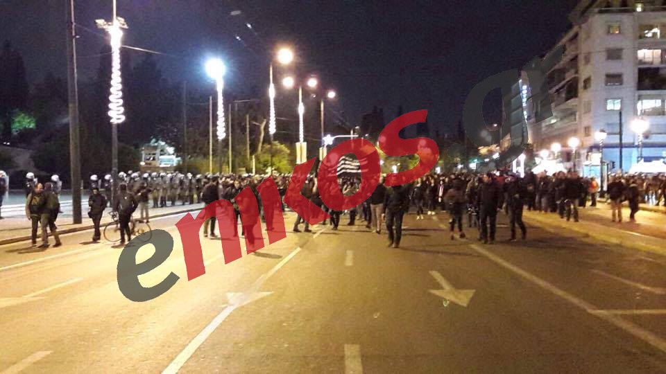 Στη Βουλή η πορεία – ΦΩΤΟ – ΤΩΡΑ