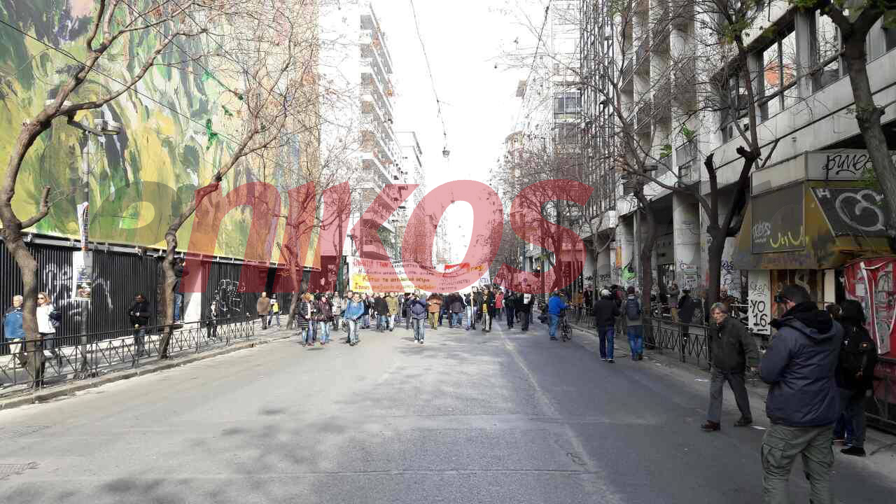 Σε εξέλιξη η πορεία της ΑΔΕΔΥ – ΦΩΤΟ