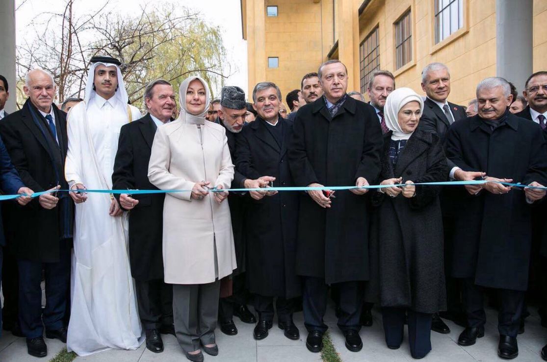 Ο Παπανδρέου με τον Ερντογάν σε εκδήλωση στην Τουρκία – ΦΩΤΟ